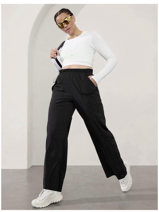 Athleta Pants - Athleta NEW Trekkie Parachute Pant in Black